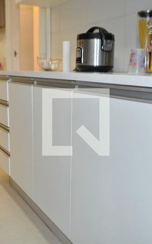 Apartamento à venda com 144m², 3 quartos e 2 vagasCozinha - Armários