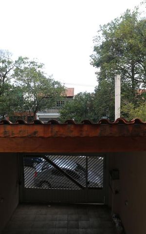 Casa à venda com 255m², 4 quartos e 4 vagas Casa à venda com 255m², 4 quartos e 4 vagasVista da Sacada