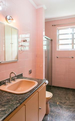 Casa à venda com 253m², 3 quartos e 2 vagasBanheiro Social