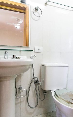 Casa à venda com 253m², 3 quartos e 2 vagasBanheiro da Suíte