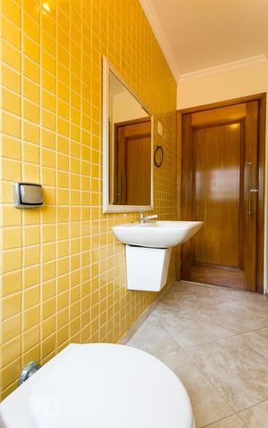 Casa à venda com 253m², 3 quartos e 2 vagasLavabo