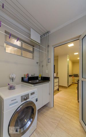 Apartamento para alugar com 135m², 3 quartos e 1 vaga Apartamento para alugar com 135m², 3 quartos e 1 vagaÁrea de serviço