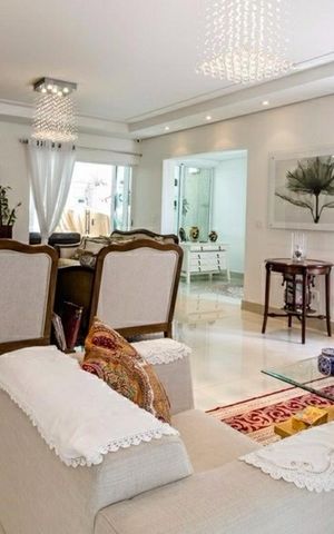 Casa à venda com 320m², 4 quartos e 4 vagas