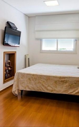 Casa à venda com 320m², 4 quartos e 4 vagas