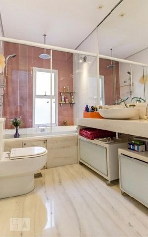 Casa à venda com 320m², 4 quartos e 4 vagas