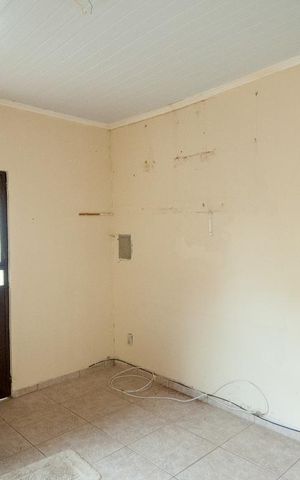 Casa à venda com 160m², 4 quartos e 2 vagas Casa à venda com 160m², 4 quartos e 2 vagasSala