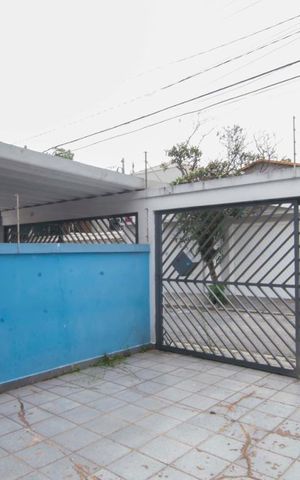 Casa à venda com 130m², 3 quartos e 2 vagasGaragem