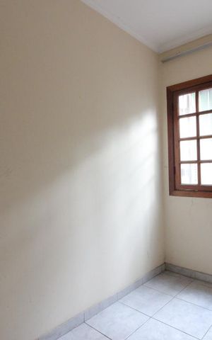 Casa à venda com 360m², 3 quartos e 4 vagasQuarto de Serviço