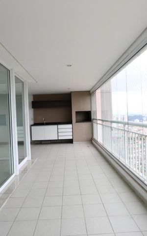 Apartamento à venda com 177m², 3 quartos e 3 vagasvaranda