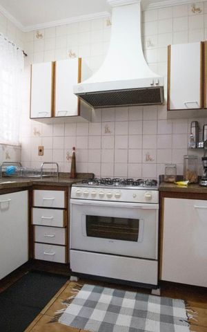 Casa à venda com 190m², 4 quartos e 3 vagascozinha