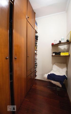 Casa à venda com 190m², 4 quartos e 3 vagascloset