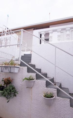 Casa à venda com 190m², 4 quartos e 3 vagasfachada dos fundos
