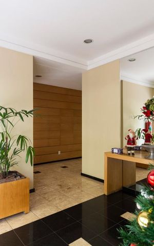 Apartamento à venda com 68m², 2 quartos e 2 vagasHall social