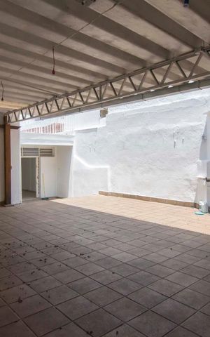 Casa à venda com 400m², 3 quartos e 4 vagasQuintal
