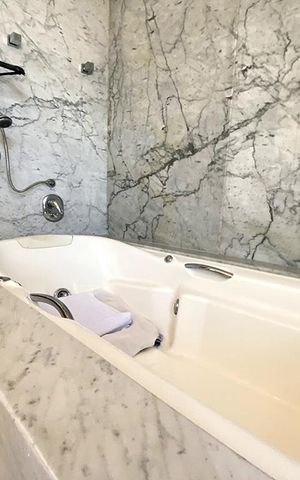 Apartamento à venda com 194m², 3 quartos e 4 vagasBanheiro 2 suíte