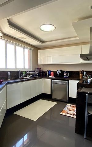 Apartamento à venda com 194m², 3 quartos e 4 vagasCozinha