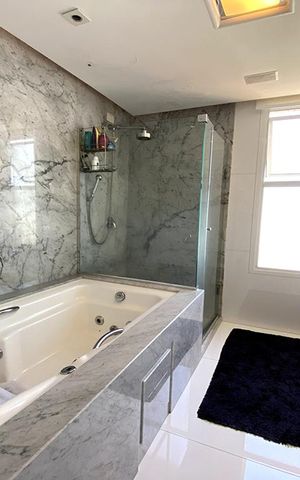 Apartamento à venda com 194m², 3 quartos e 4 vagasBanheiro 2 suíte