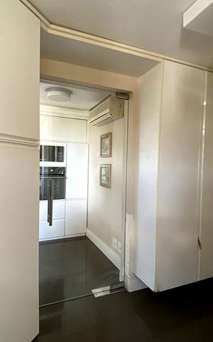 Apartamento à venda com 194m², 3 quartos e 4 vagasCozinha