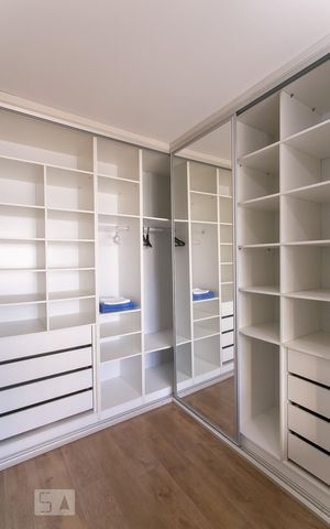 Apartamento para alugar com 80m², 2 quartos e sem vagaDetalhe Suíte