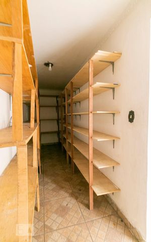 Casa à venda com 200m², 3 quartos e 5 vagasÁrea de Serviço - Dispensa