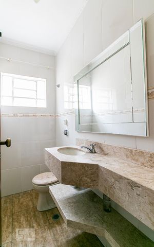 Casa à venda com 200m², 3 quartos e 5 vagasLavabo