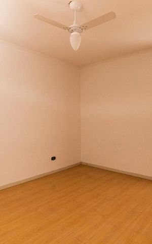Casa à venda com 200m², 3 quartos e 5 vagasQuarto 3