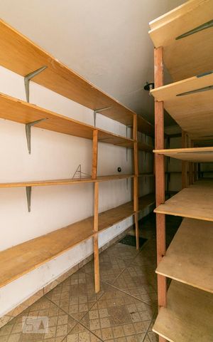 Casa à venda com 200m², 3 quartos e 5 vagasÁrea de Serviço - Dispensa