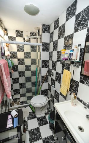 Apartamento à venda com 55m², 3 quartos e 1 vaga Apartamento à venda com 55m², 3 quartos e 1 vagaBanheiro