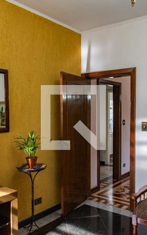 Casa à venda com 600m², 7 quartos e 8 vagas Casa à venda com 600m², 7 quartos e 8 vagasSala de TV