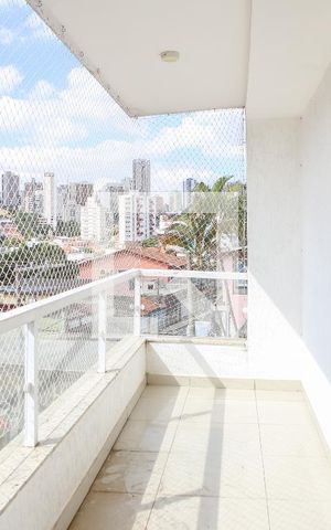 Casa à venda com 390m², 3 quartos e 3 vagas Casa à venda com 390m², 3 quartos e 3 vagasSacada