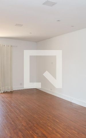 Casa à venda com 390m², 3 quartos e 3 vagas Casa à venda com 390m², 3 quartos e 3 vagasSuíte 1