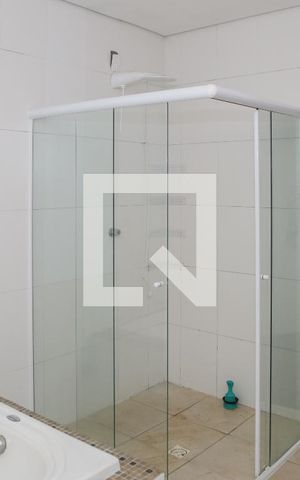 Casa à venda com 390m², 3 quartos e 3 vagas Casa à venda com 390m², 3 quartos e 3 vagasBanheiro da Suíte 1