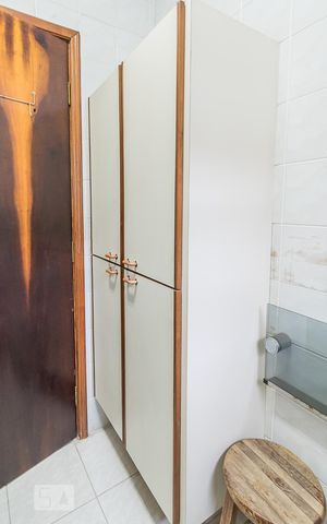 Casa para alugar com 250m², 4 quartos e 2 vagasBanheiro 2