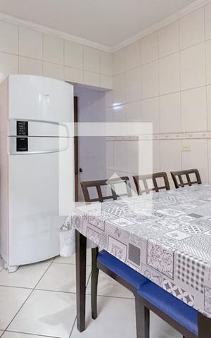 Casa à venda com 135m², 3 quartos e 2 vagas Casa à venda com 135m², 3 quartos e 2 vagasCozinha