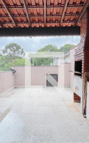 Casa à venda com 135m², 3 quartos e 2 vagas Casa à venda com 135m², 3 quartos e 2 vagasÁrea - Churrasqueira
