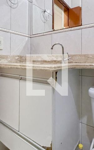Casa à venda com 135m², 3 quartos e 2 vagas Casa à venda com 135m², 3 quartos e 2 vagasBanheiro Social