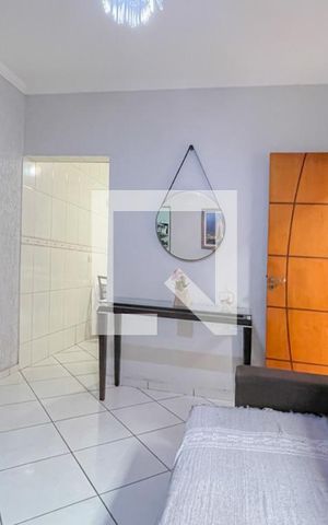 Casa à venda com 135m², 3 quartos e 2 vagas Casa à venda com 135m², 3 quartos e 2 vagasSala