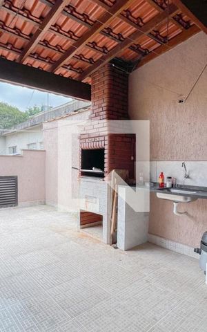 Casa à venda com 135m², 3 quartos e 2 vagas Casa à venda com 135m², 3 quartos e 2 vagasÁrea - Churrasqueira