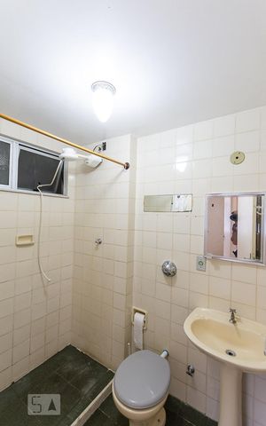 Apartamento para alugar com 50m², 1 quarto e 1 vaga Apartamento para alugar com 50m², 1 quarto e 1 vagaBanheiro