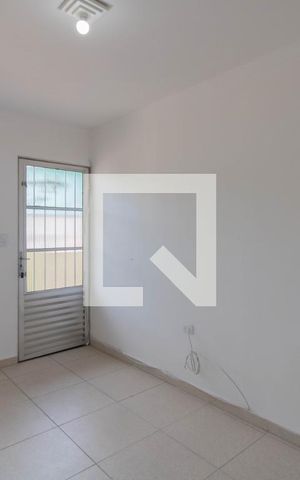 Casa à venda com 283m², 4 quartos e 2 vagas Casa à venda com 283m², 4 quartos e 2 vagasSala