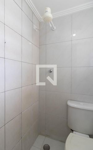 Casa à venda com 283m², 4 quartos e 2 vagas Casa à venda com 283m², 4 quartos e 2 vagasBanheiro
