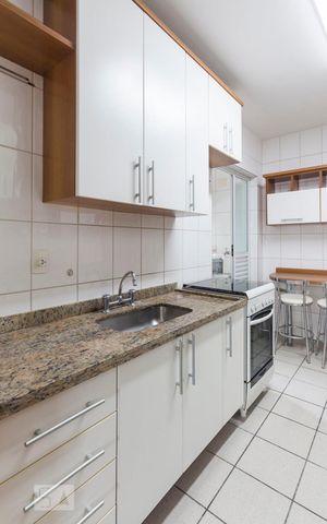 Apartamento à venda com 90m², 3 quartos e 2 vagasCozinha