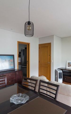 Apartamento à venda com 90m², 3 quartos e 2 vagasSala