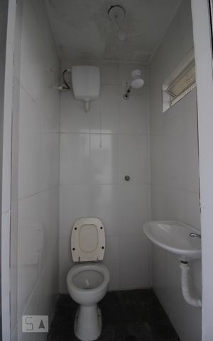 Casa para alugar com 121m², 3 quartos e 2 vagasBanheiro de Serviço