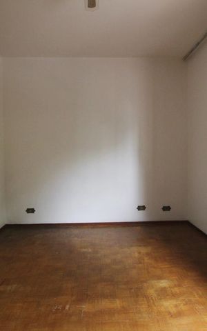 Casa para alugar com 121m², 3 quartos e 2 vagasSuíte