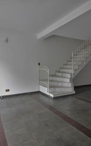 Casa para alugar com 121m², 3 quartos e 2 vagasSala