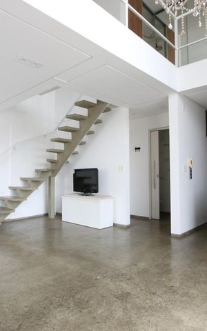 Apartamento à venda com 90m², 1 quarto e 2 vagasSala