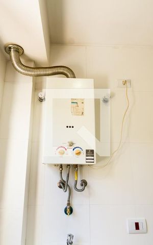 Apartamento à venda com 126m², 3 quartos e 1 vagaÁrea de Serviço - detalhe aquecedor