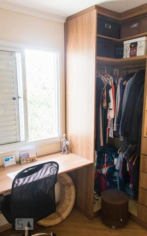 Apartamento à venda com 65m², 3 quartos e 1 vaga Apartamento à venda com 65m², 3 quartos e 1 vagaCloset