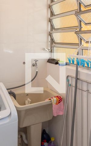 Apartamento à venda com 56m², 2 quartos e sem vaga Apartamento à venda com 56m², 2 quartos e sem vagaCozinha e Área de Serviço